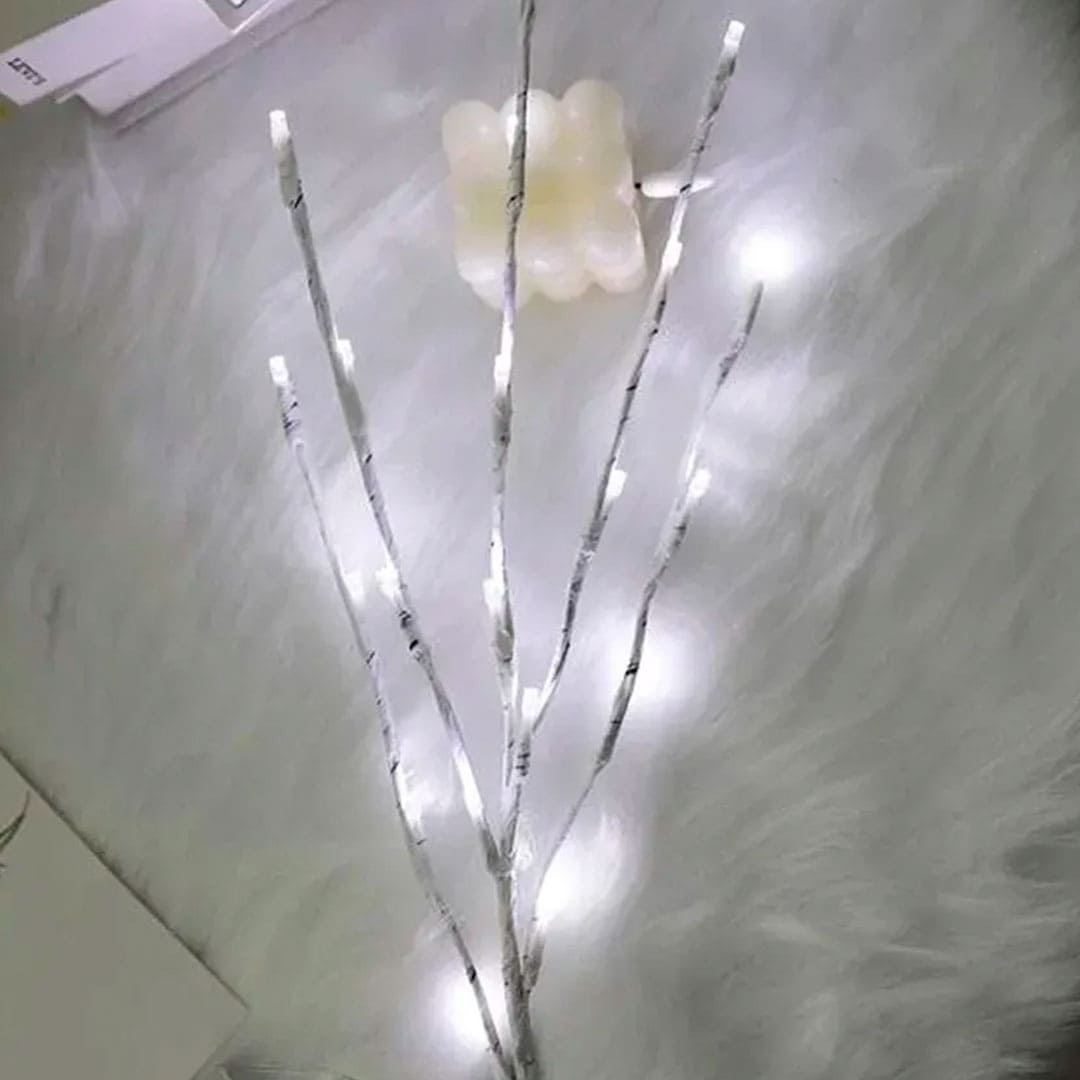Simple Christmas Arrangements For Festive Home Decor - Caspri