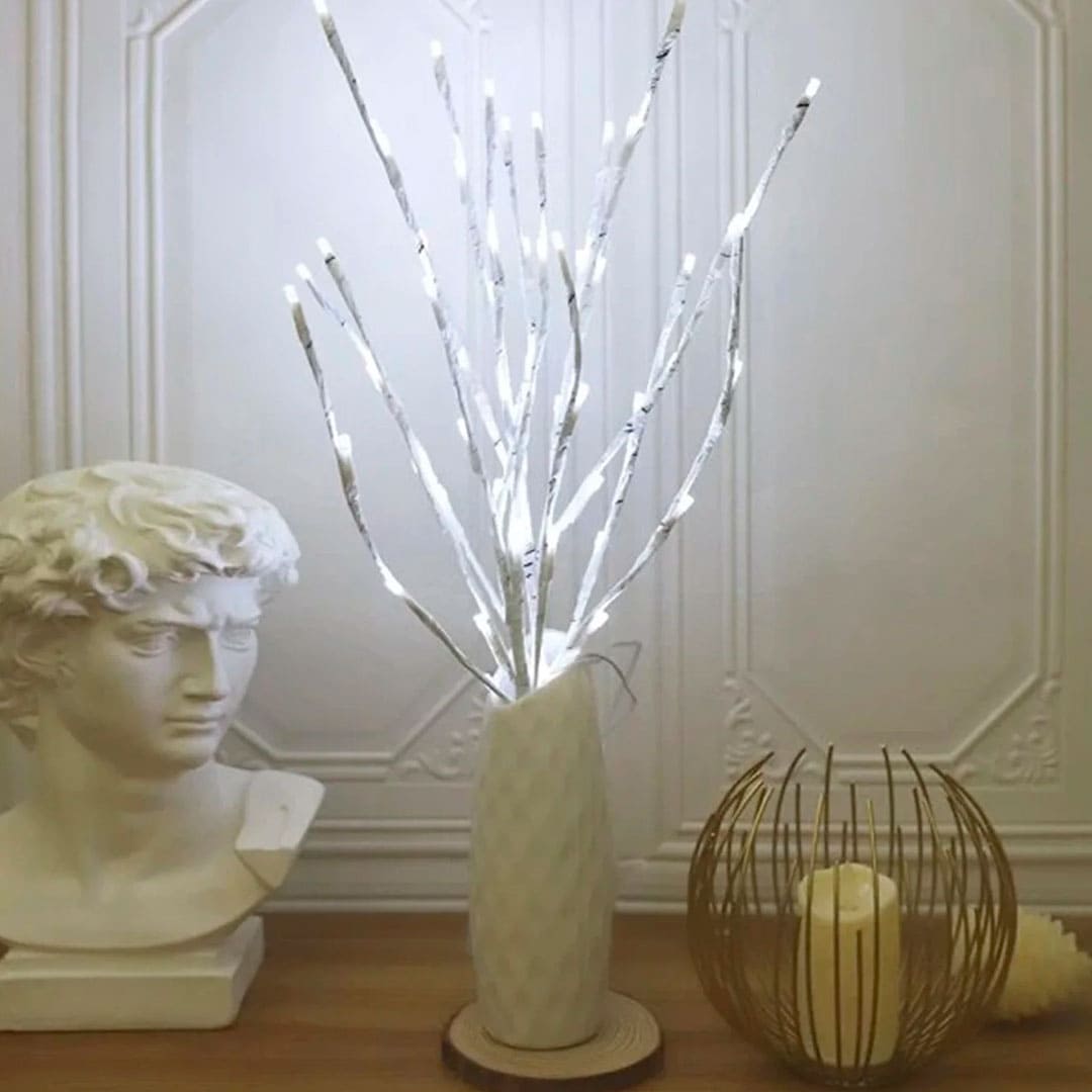 Simple Christmas Arrangements For Festive Home Decor - Caspri